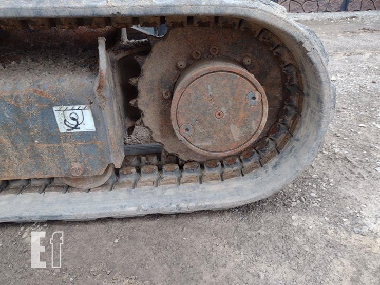 2017-case-cx36b-image-14