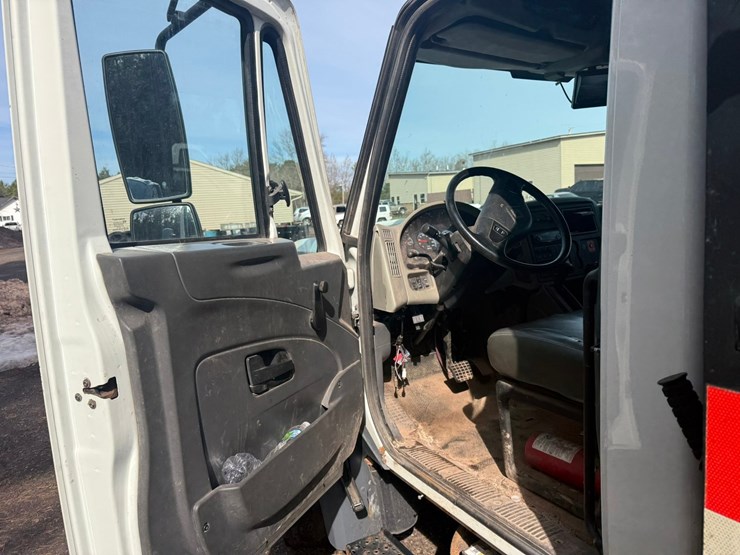 2011-international-terrastar-image-36