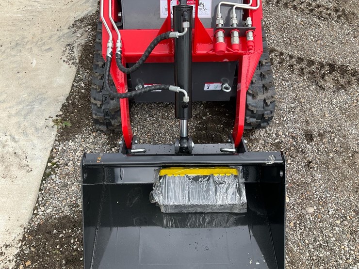 #1004-•-unused-agt-ysrt14-mini-skid-steer*---middlebury,-in-image-3