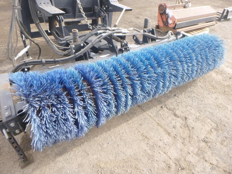 wausau-everest-100"-angle-broom-image-9