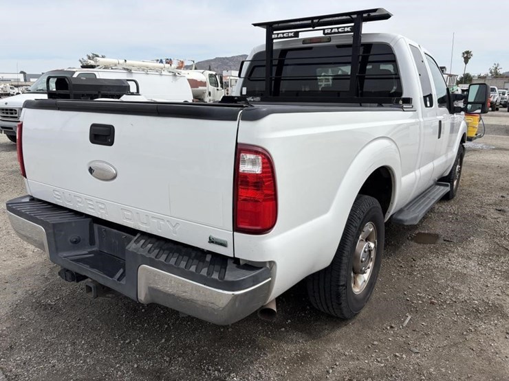 2011-ford-f250-image-3