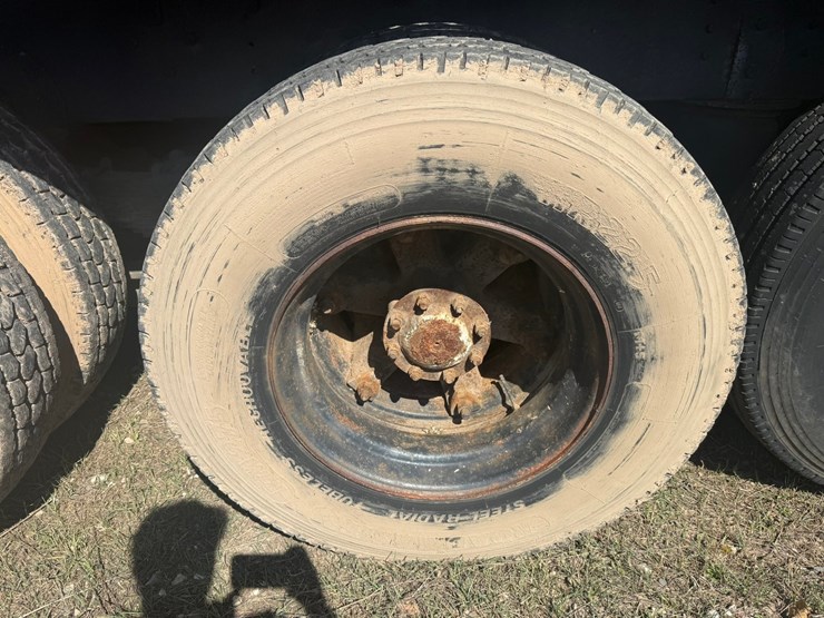 #1119-•-1990-international-navistar-paystar-5000-26'-flat-bed-truck-image-88