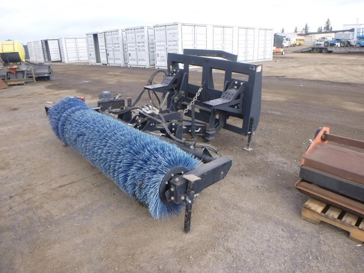 wausau-everest-100"-angle-broom-image-1