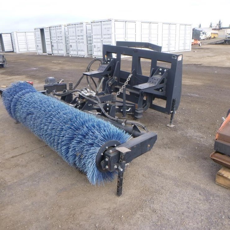 Wausau Everest 100" Angle Broom