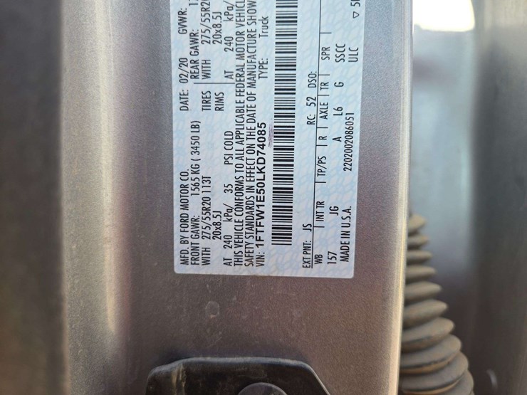 2020-ford-f150-image-18