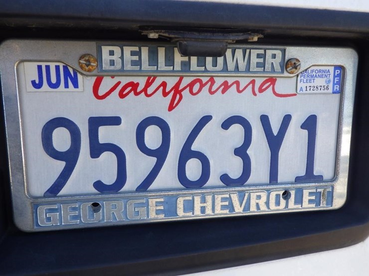 2016-chevrolet-express-2500-image-17