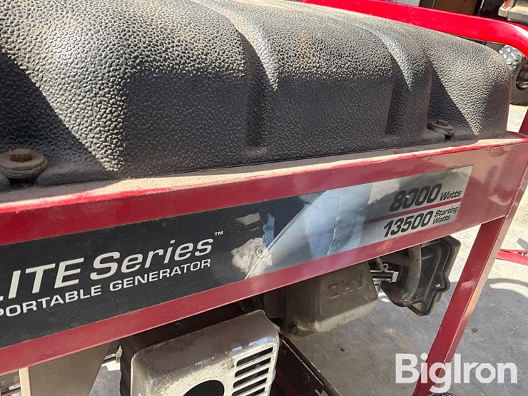 briggs-&-stratton-030210-portable-generator-image-10