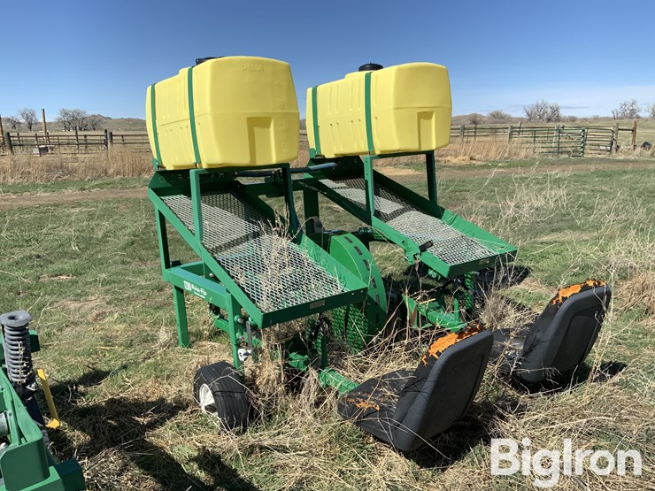 rain-flo-1200-3-pt-vegetable-transplanter-image-7