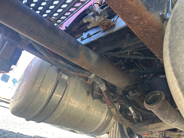 2008-peterbilt-386-image-57