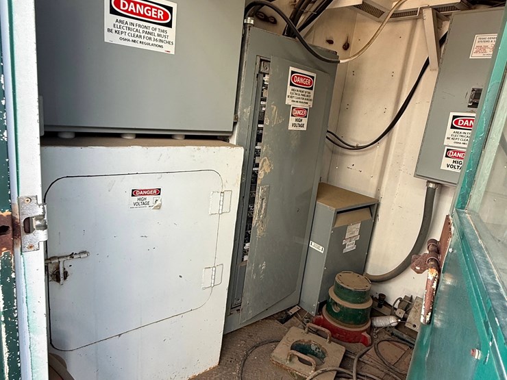 detroit-series-60-14l-665-hp-420kw-generator-&-air-compressor-house,-skidded-image-9