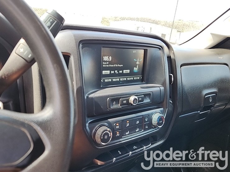 2018-chevrolet-silverado-3500hd-image-30