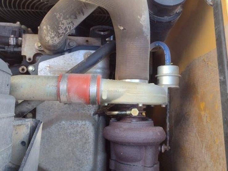 2011-caterpillar-420e-image-32