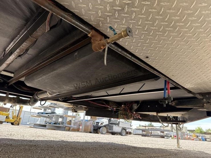 2005-thor-fury-toy-hauler-image-50