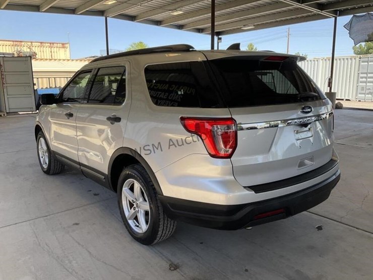 2018-ford-explorer-image-5
