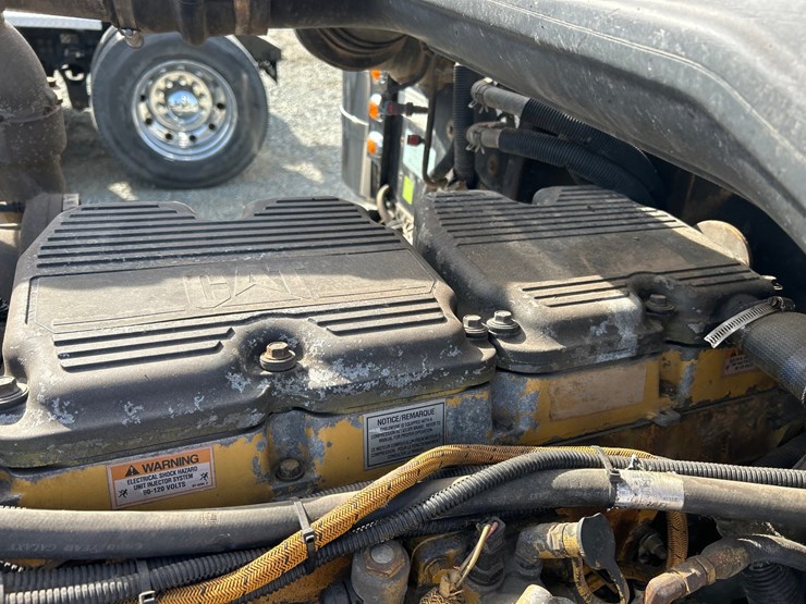 peterbilt-388-image-55