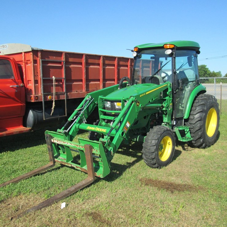 JOHN DEERE 4066R