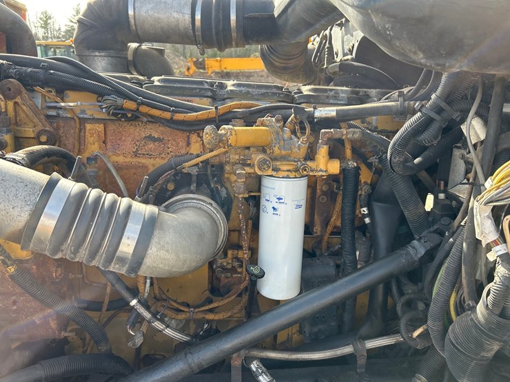 peterbilt-388-image-40