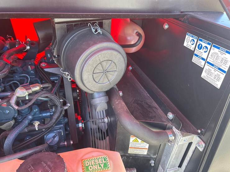 2023-massey-ferguson-8-image-21