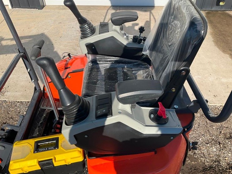 #1203-•-unused-sdle18p-mini-excavator*---middlebury,-in-image-12