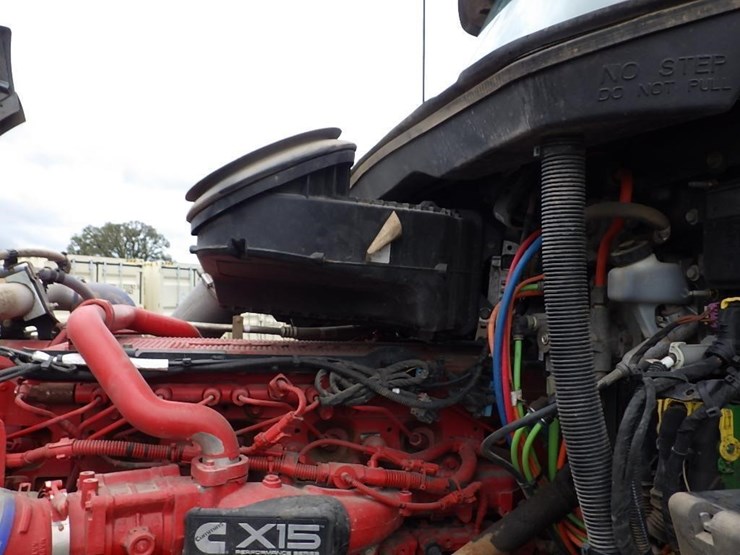 2019-kenworth-t880-image-59