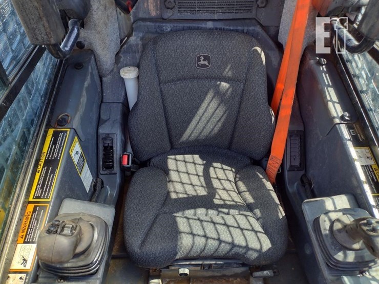 2023-deere-325g-image-11