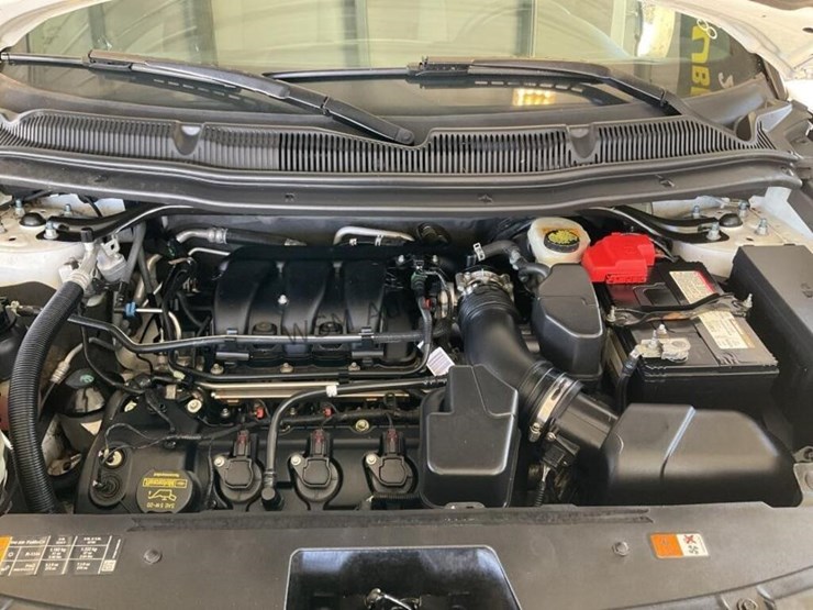 2013-ford-explorer-image-10