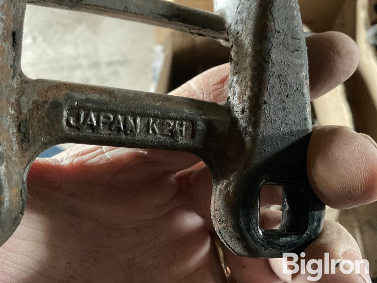 macdon-sickle-guards-image-19