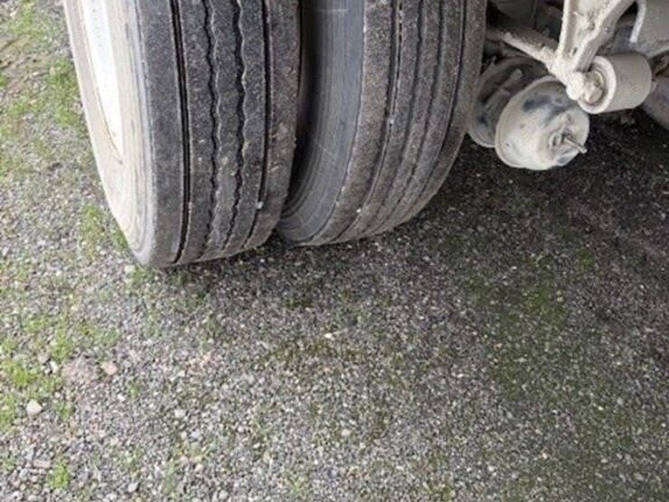 2006-international-durastar-4200-image-9