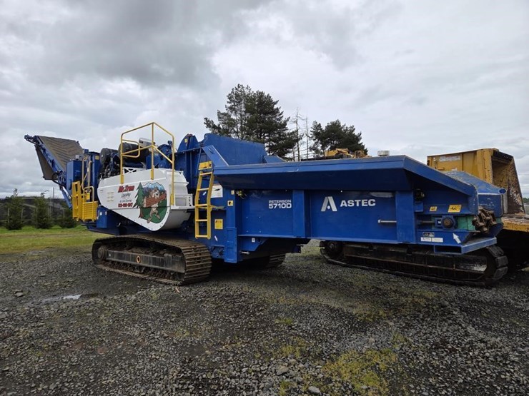 2022-petersen-/-astec-5710d-horizontal-grinder-image-1