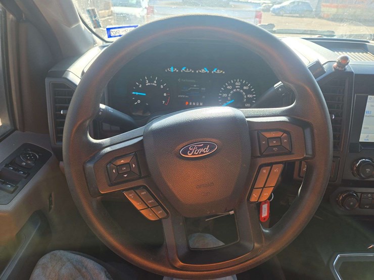 2020-ford-f150-image-16
