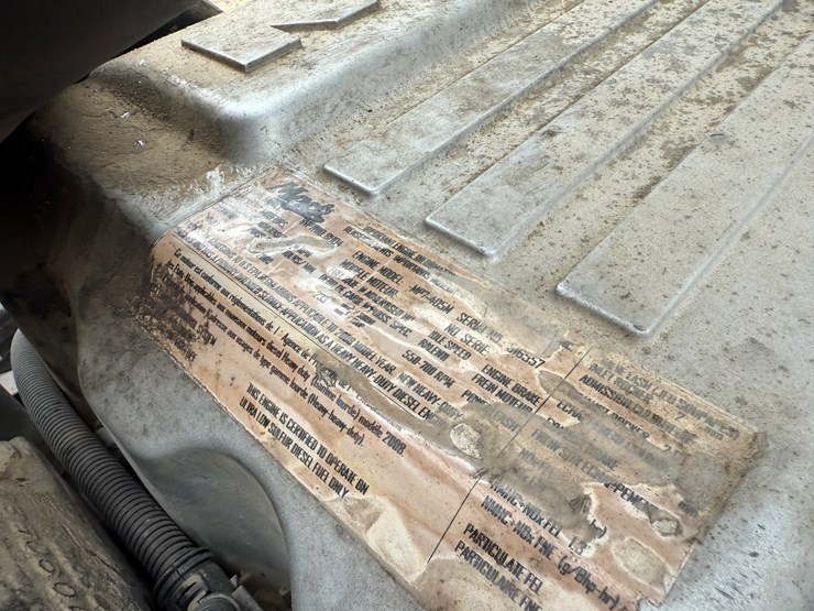 2009-mack-granite-gu713-image-21