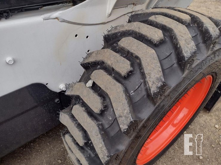 2016-bobcat-s570-image-24