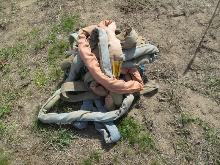 #36798-•-lot-of-lifting-straps-image-2