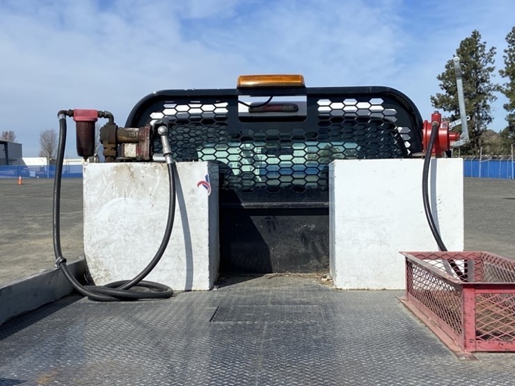 2010-ford-f250-xl-image-29