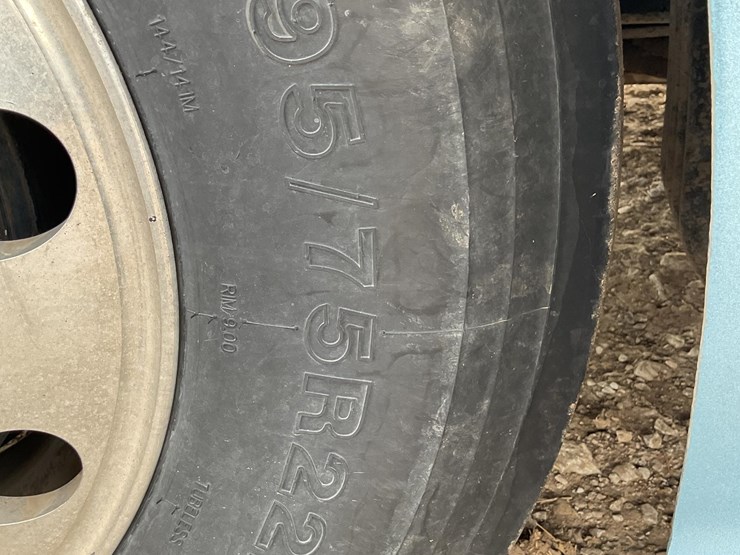 2012-freightliner-cascadia-113-image-18