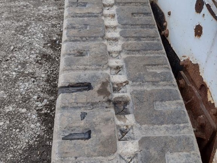 2013-bobcat-t770-image-33