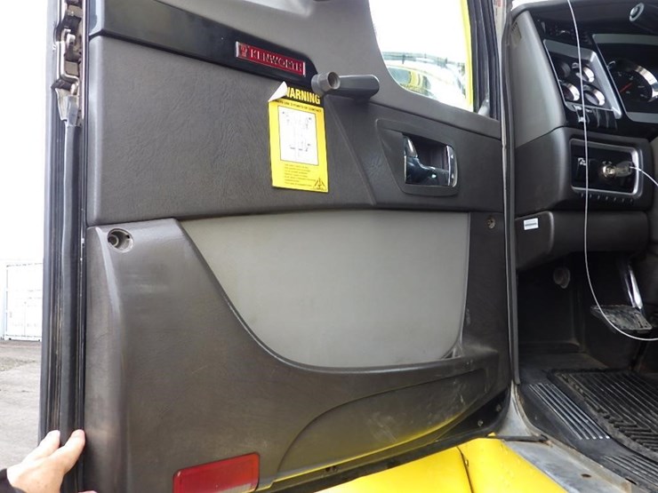 2008-kenworth-t800-image-65