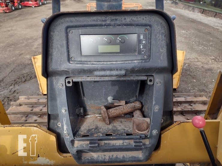 2013-deere-700k-lgp-image-7