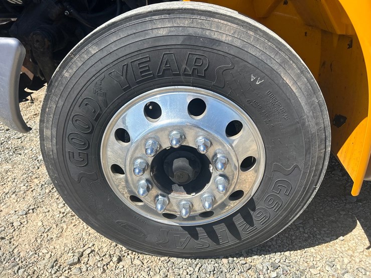 2013-international-durastar-4300-image-75