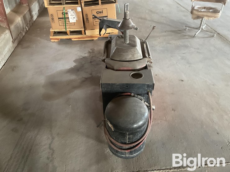 coats-20-20a-super-star-tire-machine-image-4