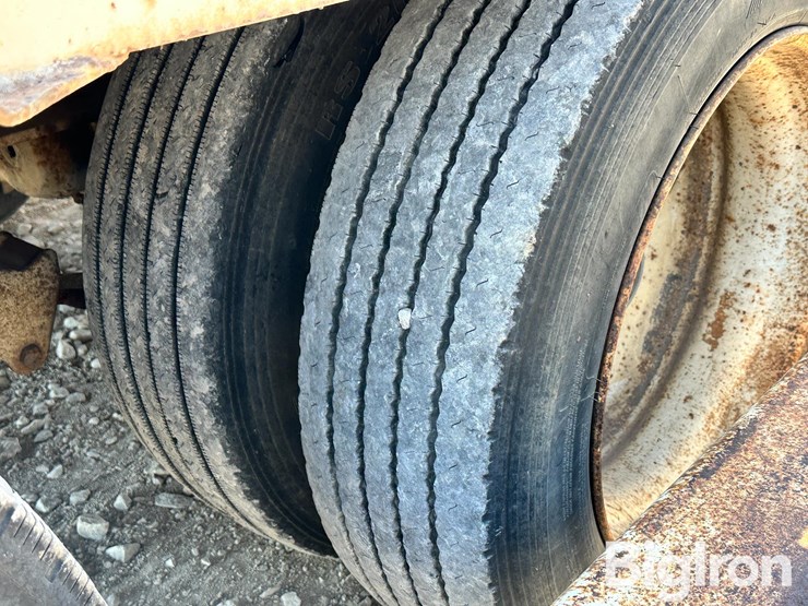 1999-john-deere-r4038-image-19