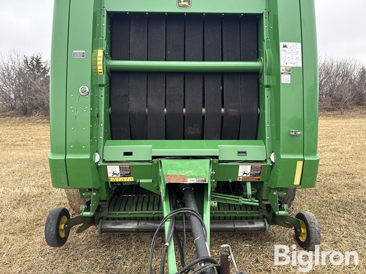 2016-john-deere-569-premium-image-13