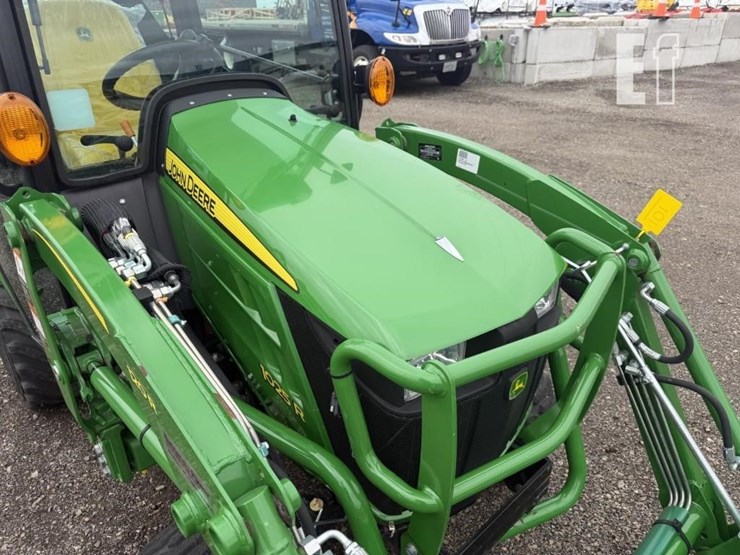 2021-john-deere-1025r-image-15