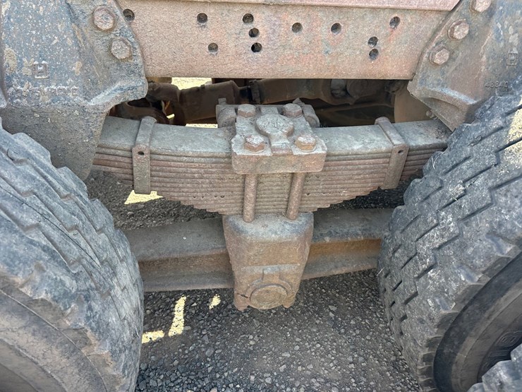 1984-ford-tractor-image-38