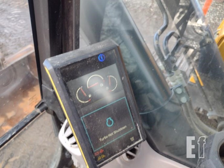 2020-volvo-ec220e-lr-image-7