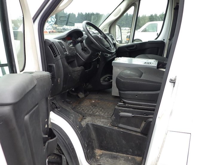 2021-dodge-1500-image-23