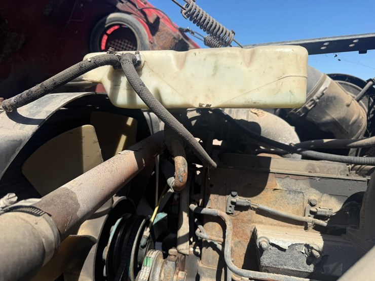 1996-ford-l9000-image-16