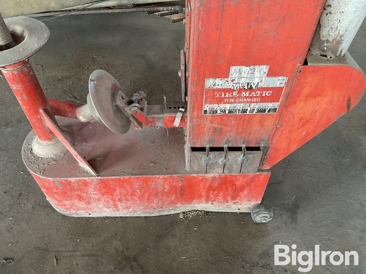 may-m62-b-tire-matic-tire-changer-image-12