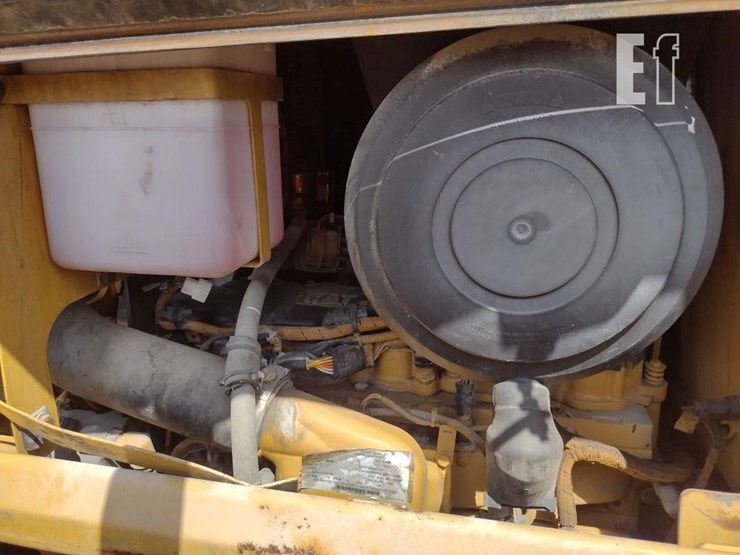 2011-caterpillar-525c-image-31