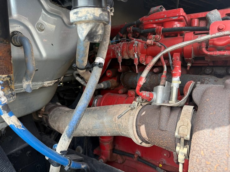 2015-peterbilt-579-image-24